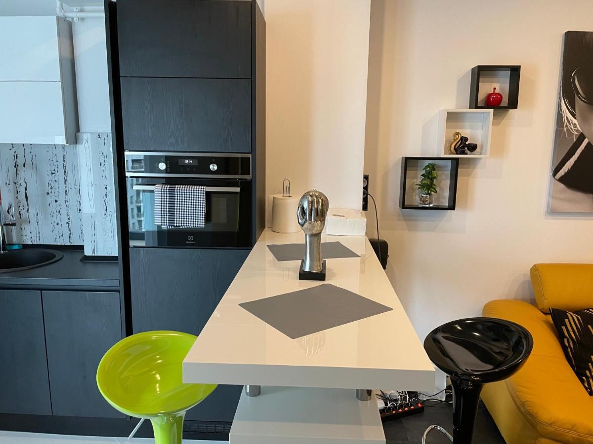 Fancy Westpark 2 Residence Lakeview W7 Bukarest Eksteriør billede