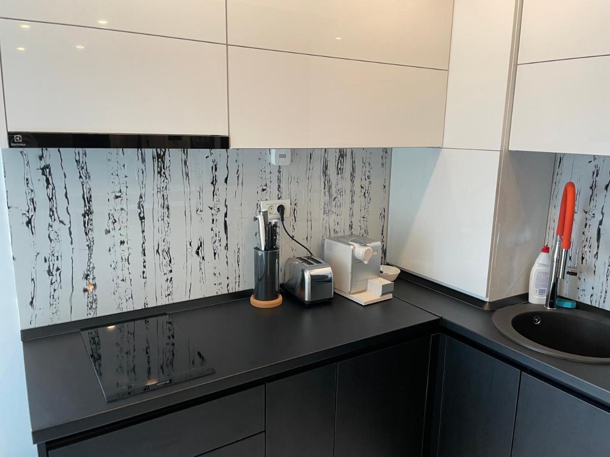 Fancy Westpark 2 Residence Lakeview W7 Bukarest Eksteriør billede