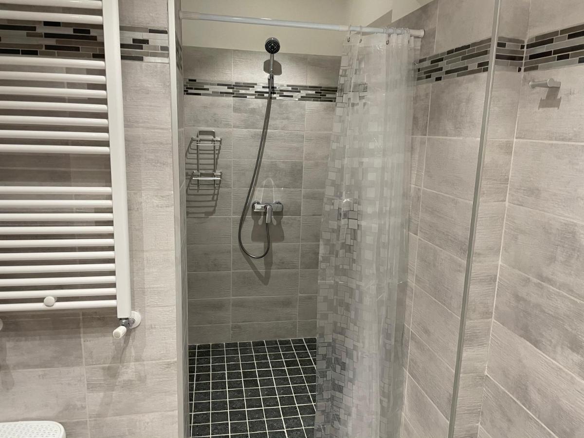 Fancy Westpark 2 Residence Lakeview W7 Bukarest Eksteriør billede