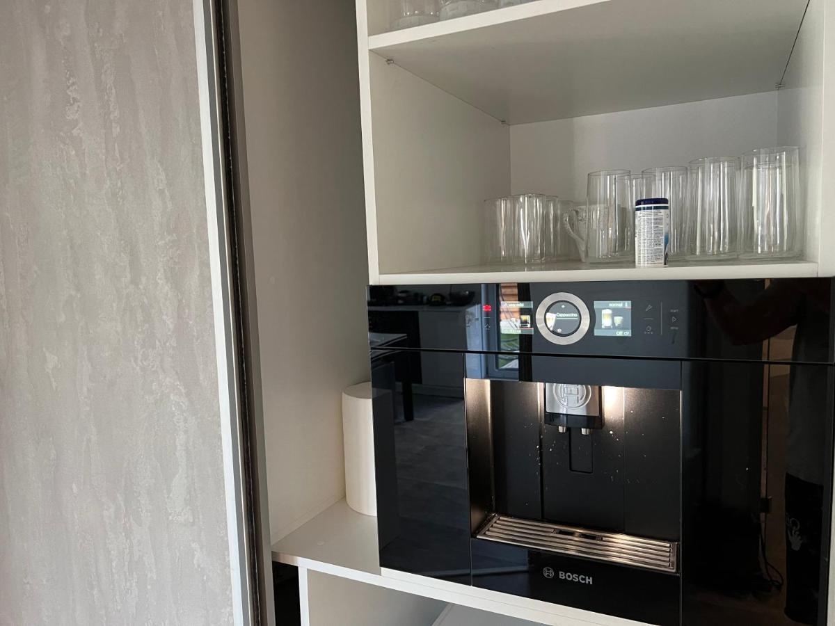 Fancy Westpark 2 Residence Lakeview W7 Bukarest Eksteriør billede